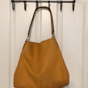 Coach shoulder hobo bag golden sunset orange
